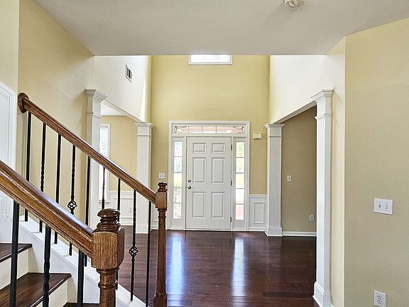 3rd image of 1215 Clandon Pl