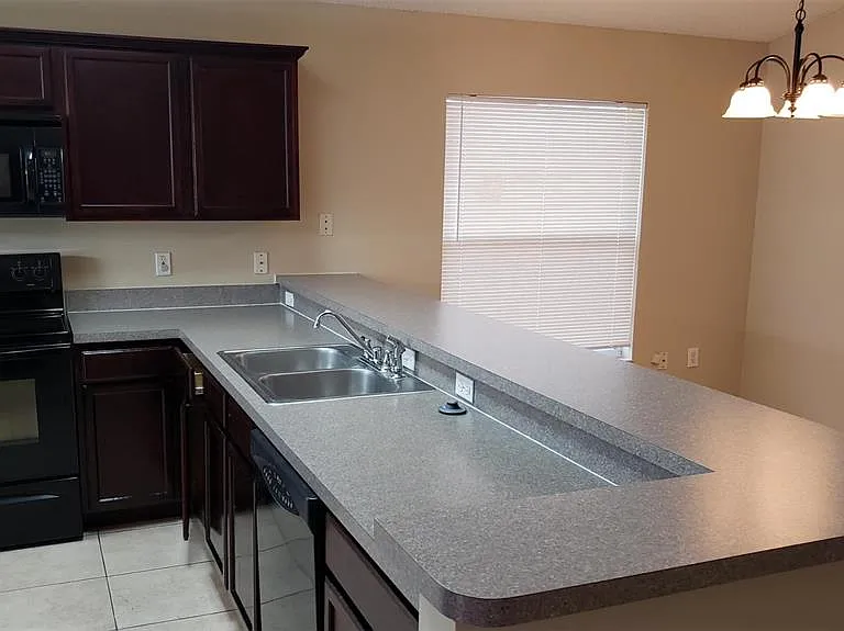 636 Majesty Dr — Photo 5