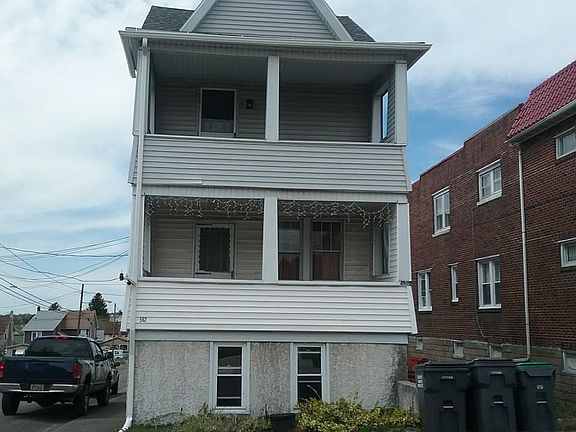Two bottom windows, bedroom