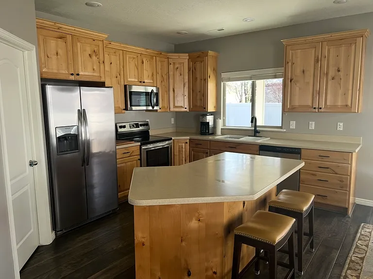 761 W Oak Green Dr — Photo 2