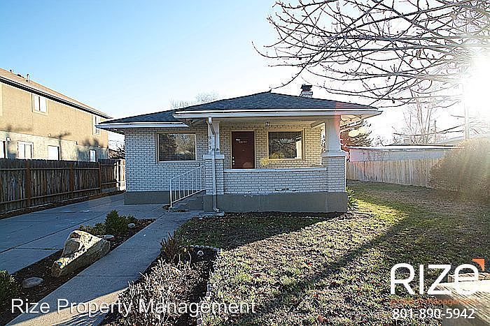 1st image of 863 W Fremont Ave