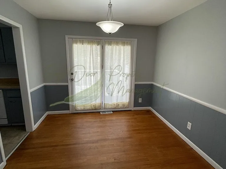 805 SW Lea Dr — Photo 3