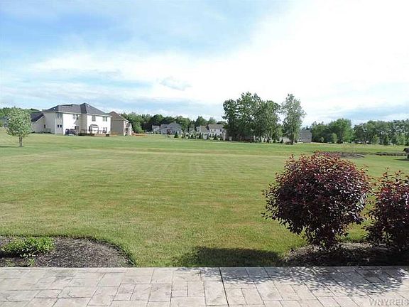 5th image of 9 Chisholm Trl