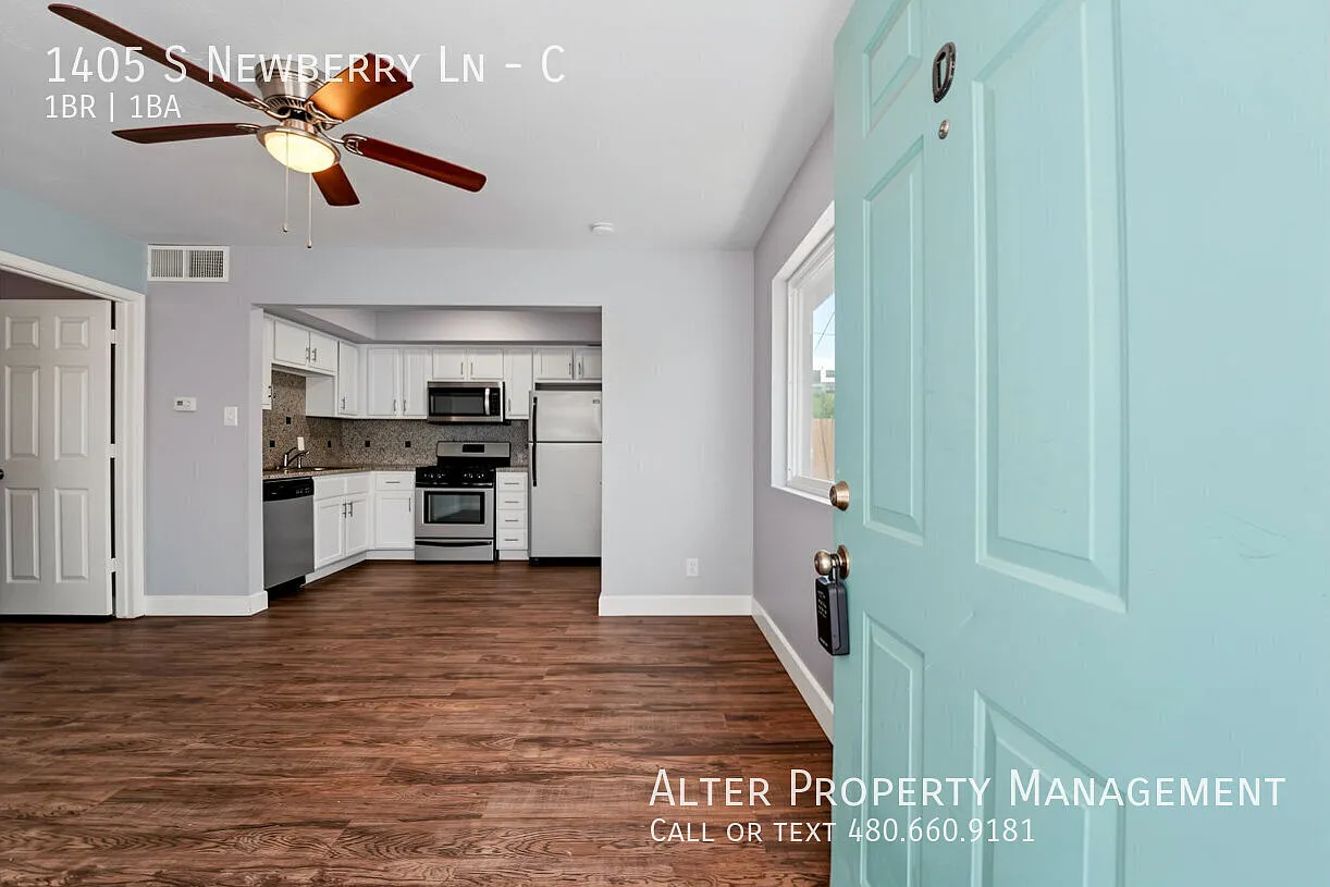 Charming Updated Tempe Condo in a Prime Location! — Photo 2