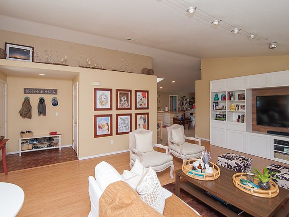 5th image of 8207 Orcas Dr