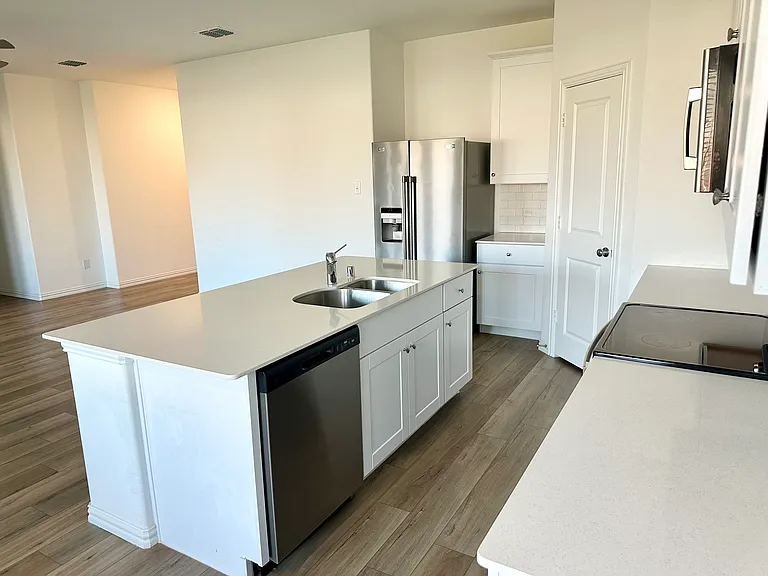 5119 Winterberry Dr — Photo 10
