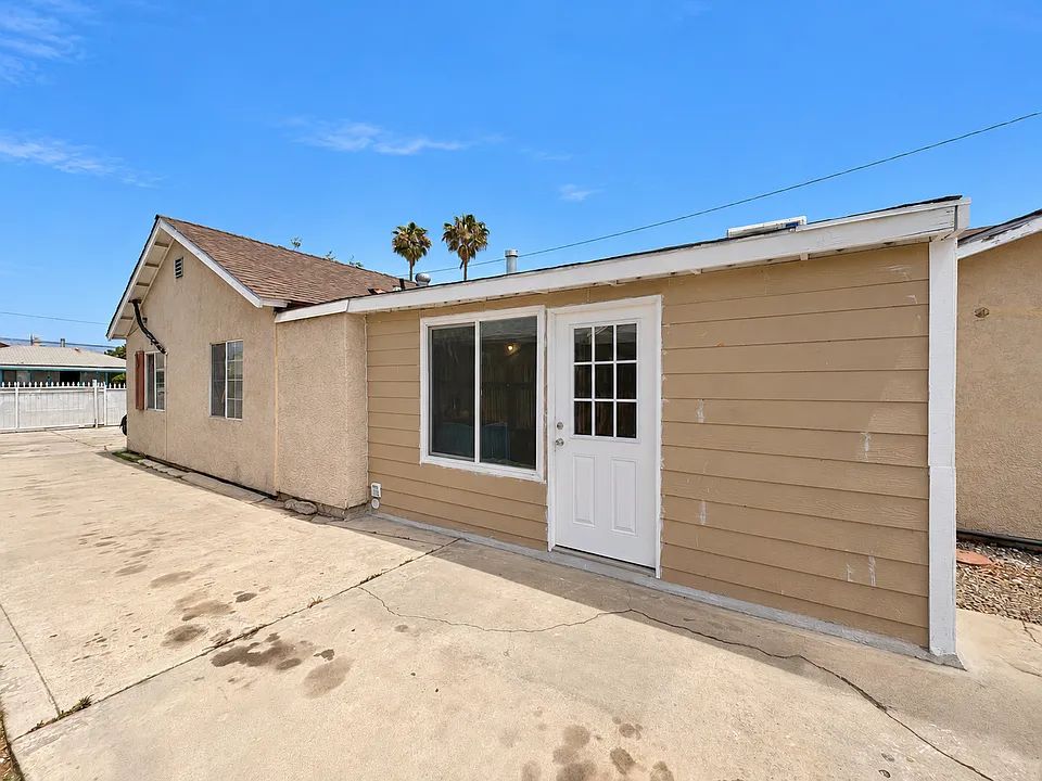 961 Western Ave