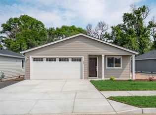 688 NE McCampbell St, Madras, OR 97741