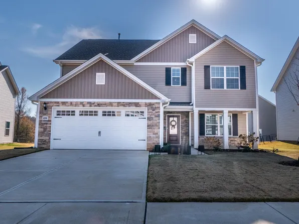 226 Campaign Dr, Mebane, NC 27302