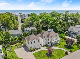 8 Apple Tree Trl, Westport, CT 06880