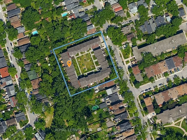 90 Edgewood Ave #123, Toronto, ON M4L 3H1