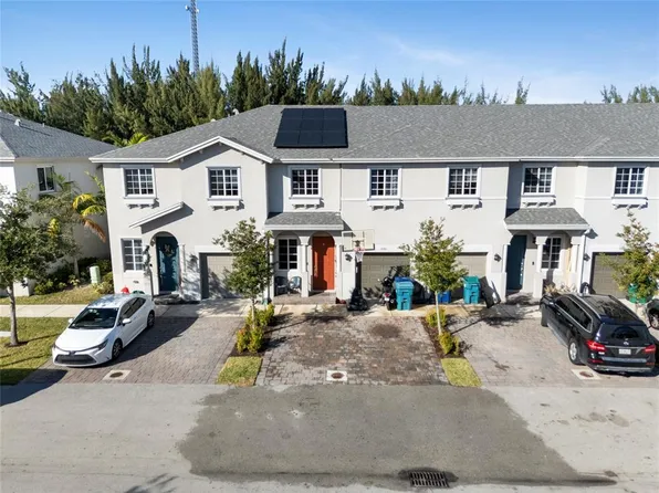 1061 NW 208th Ter, Miami Gardens, FL 33169