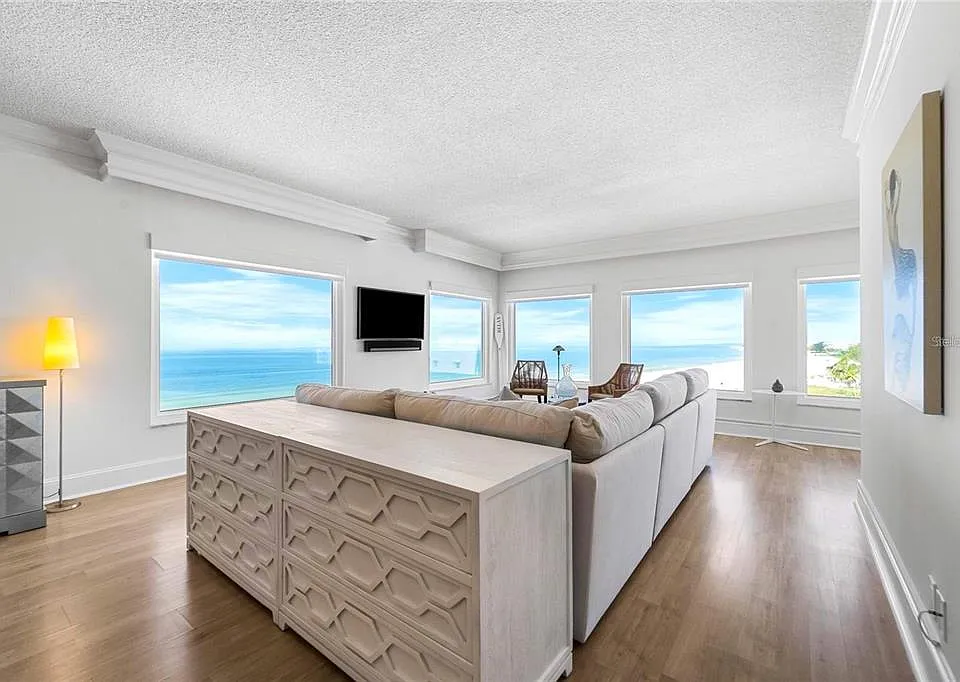 4950 Gulf Blvd #807
