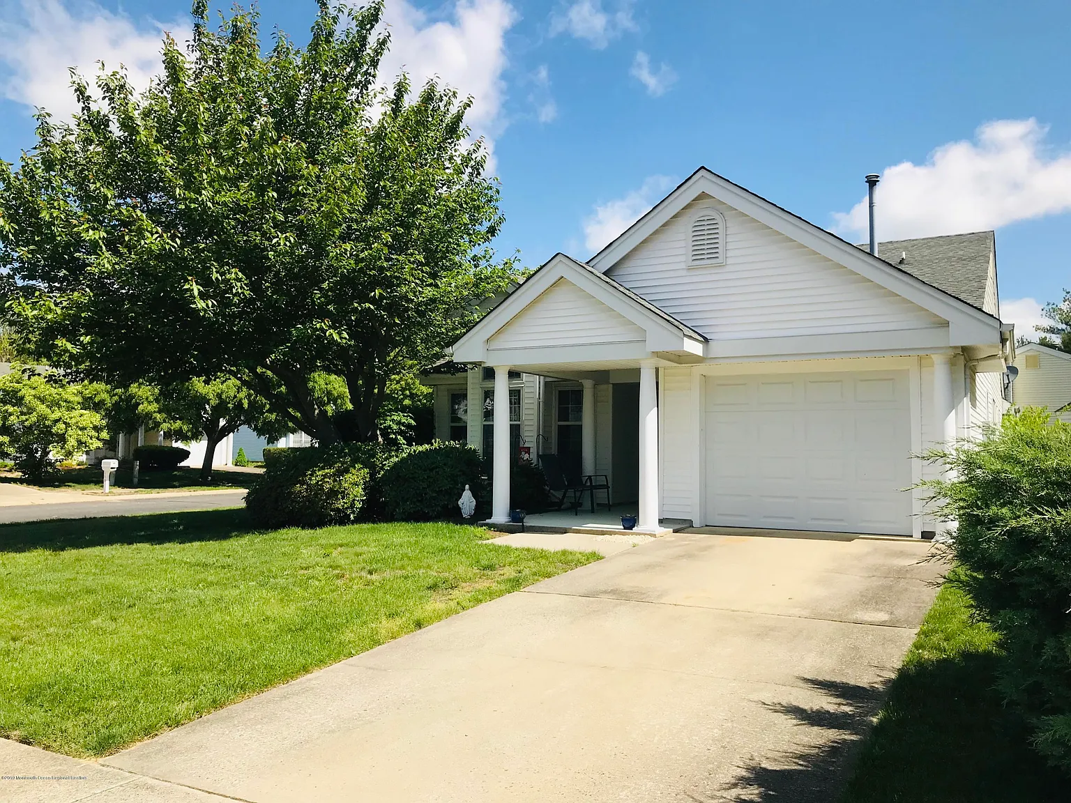 204 Bridport Pl photo 1