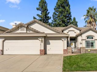 8750 Freesia Dr, Elk Grove, CA 95624