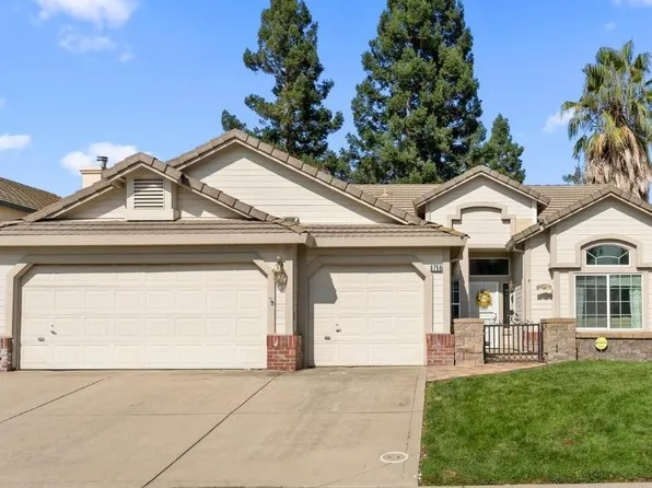 8750 Freesia Dr, Elk Grove, CA 95624