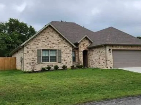 2 Dirleton Dr, Bella Vista, AR 72715