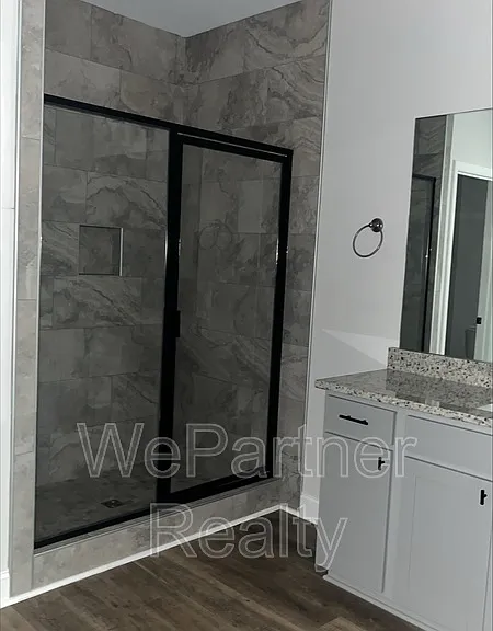 100 Crest Pointe — Photo 12