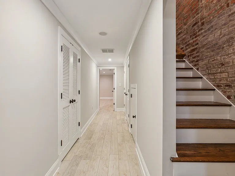 39 U St NE #1 — Photo 15