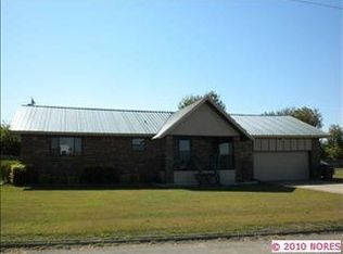 135 Meadow View Dr, Mannford, OK 74044
