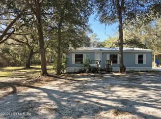 109 Stallion Rd, Crescent City, FL 32112