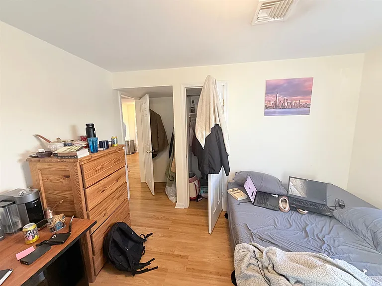11 Kent Ct — Photo 5
