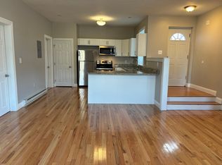 92 Hamilton St APT 1, Worcester, MA 01604