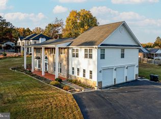 10828 Miller Rd, Oakton, VA 22124