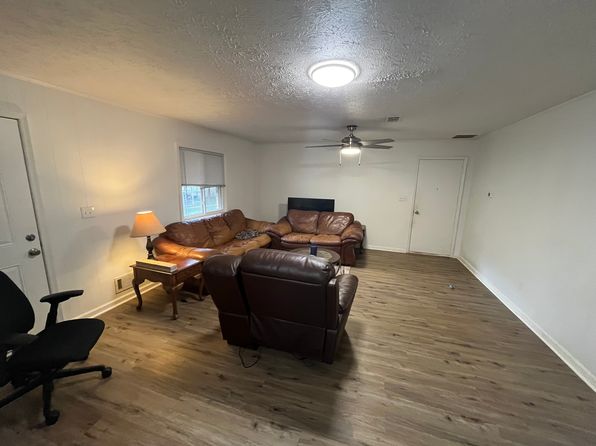 6873 Galts Ferry Rd, Acworth, GA