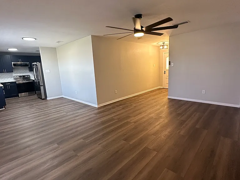 127 Dunn St — Photo 4