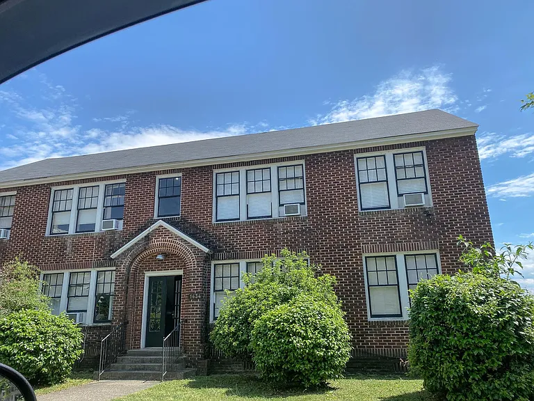 1634 Greene St — Photo 1