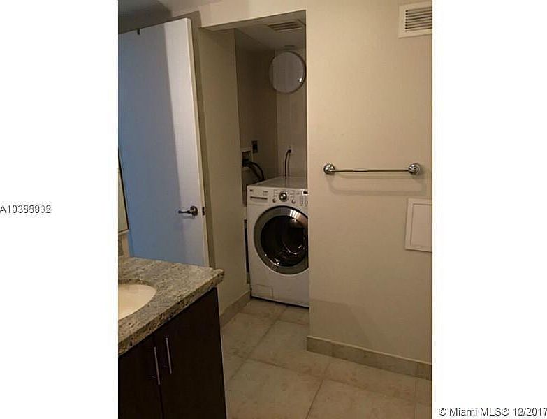 1st image of 1000 West Ave APT 101