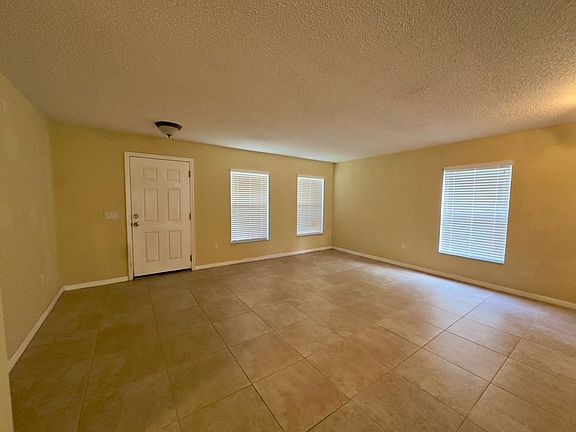 4th image of 256 Canna Dr