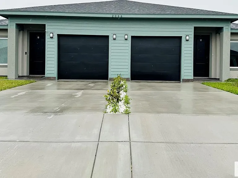 2066 Saketa Ln — Photo 1