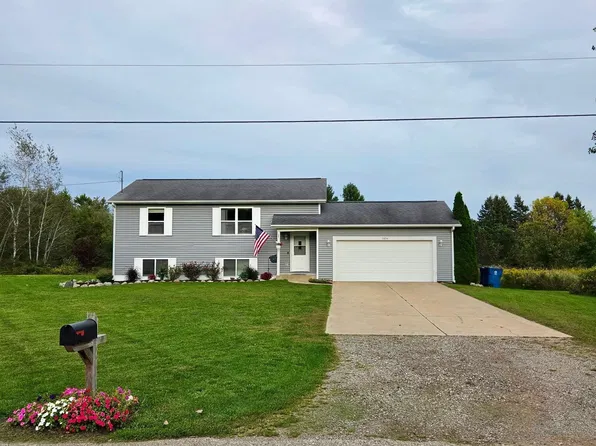5934 Sandy Way, Zeeland, MI 49464