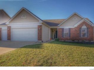 1027 Golden Orchard Dr, O'Fallon, MO 63368