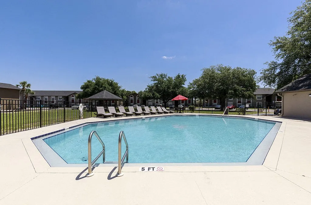 Pasco Woods Apartments — Photo 4