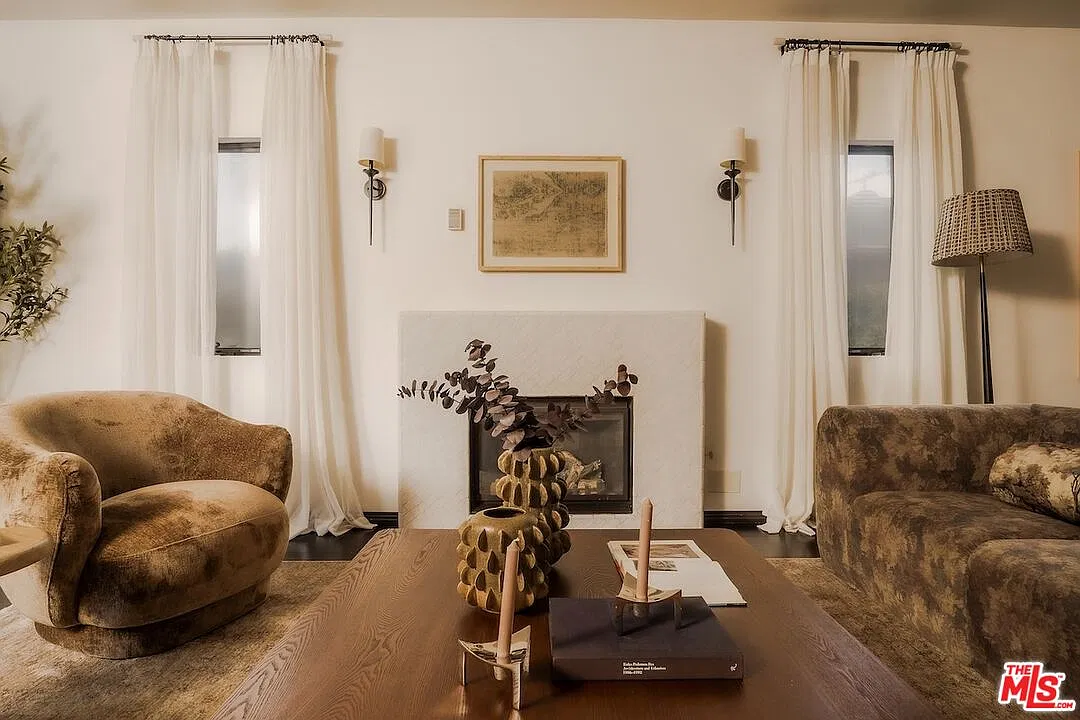 4 bed, 3.0 bath, 2844 sqft, $12,000 — Photo 4