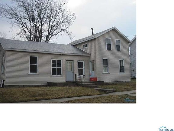 2nd image of 104 Pleasant St