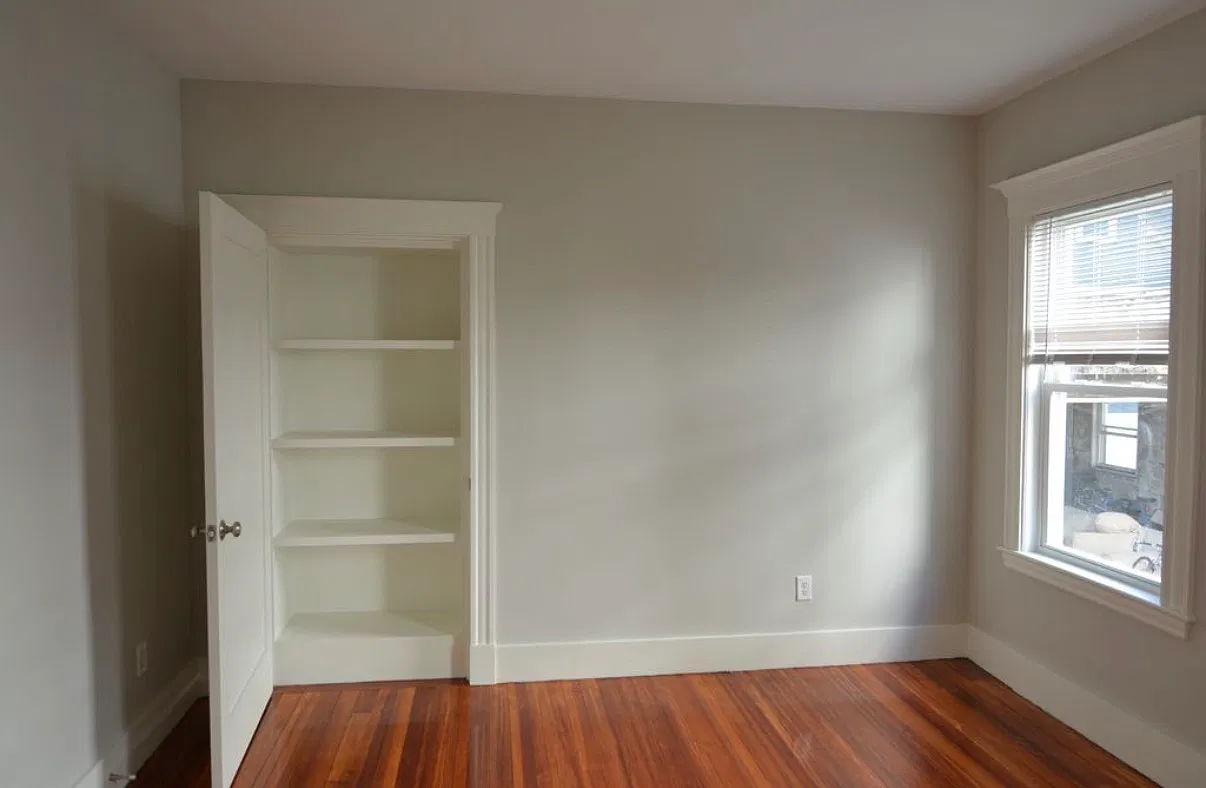 5 bed, 3000 sqft, $6,750 — Photo 3