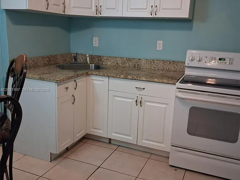 1800 Pinehurst Dr #1 — Photo 6