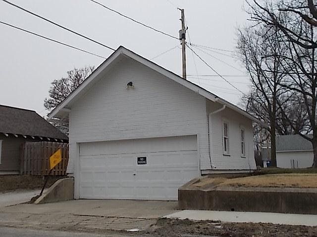 2nd image of 2130 S Washington St