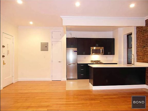 3rd image of 11 W 8th St APT 6D