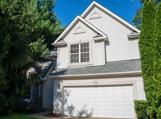 2781 Devonshire Garden Ct, Falls Church, VA 22042