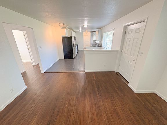 5th image of 4206 Onyx Ave
