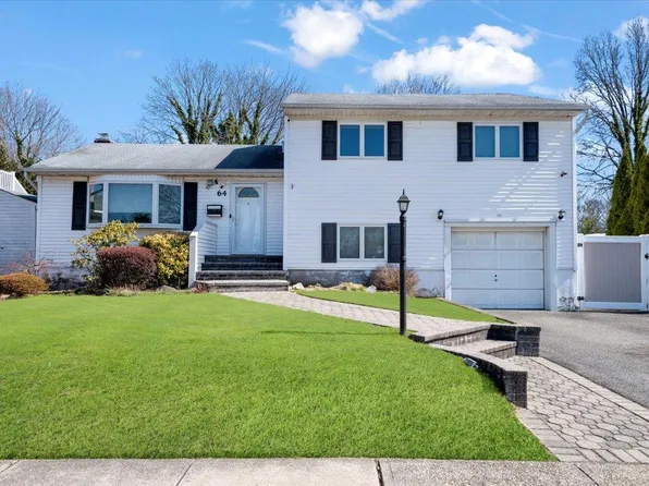 64 Caffrey Avenue, Bethpage, NY 11714