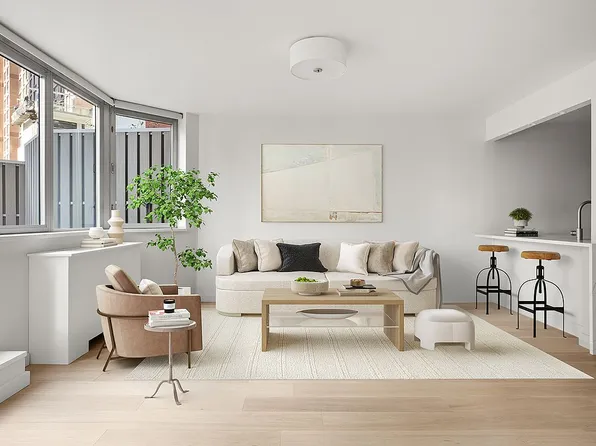 500 W 43rd St APT 3B, New York, NY 10036