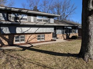 2051 Bryn Mawr Dr, Aurora, IL 60506