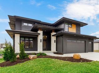 11423 S Emerald St, Olathe, KS 66061