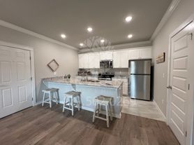 100 Bill Hegeman Blvd., E